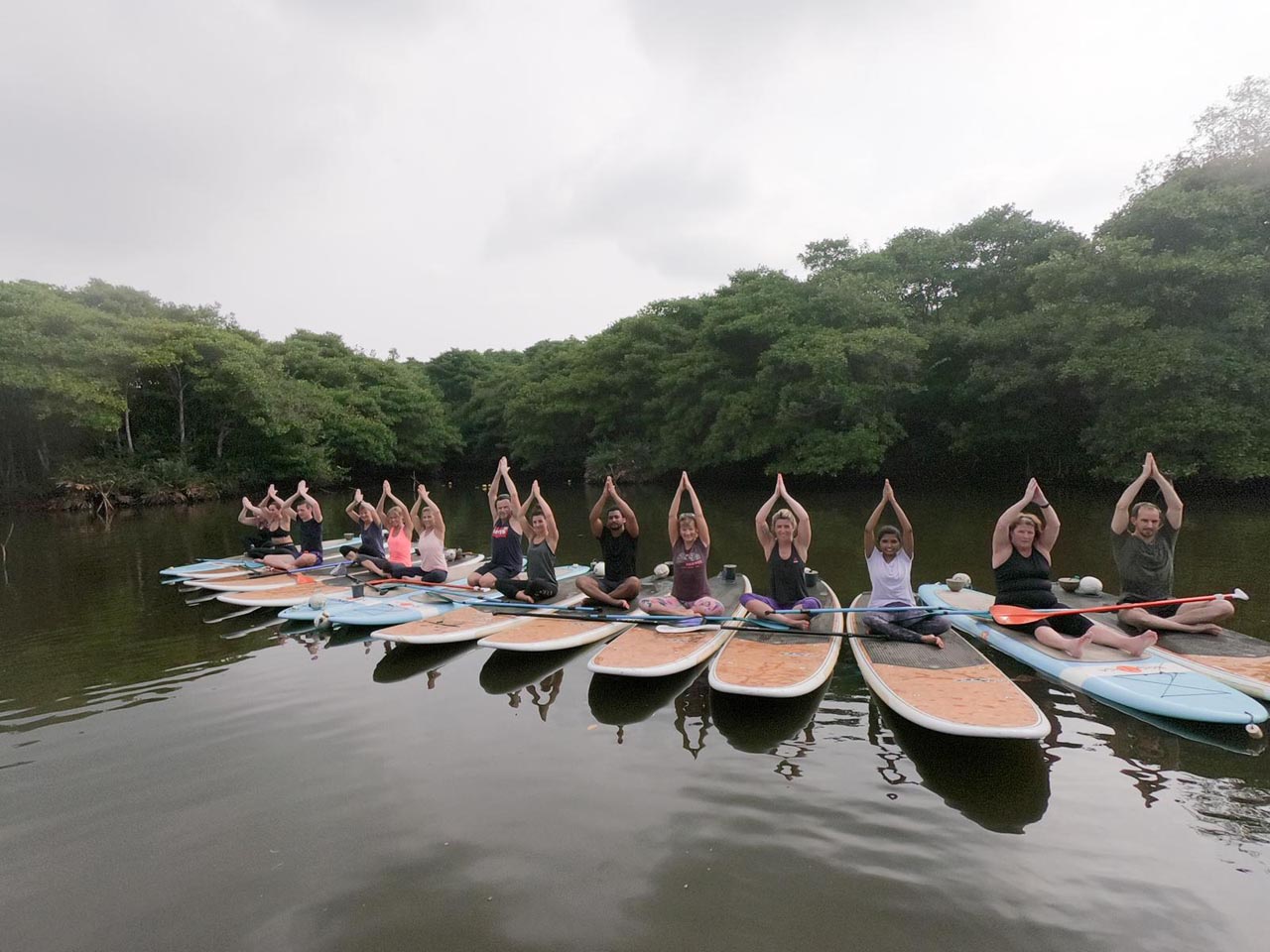 Paddle Board yoga – Picture 4